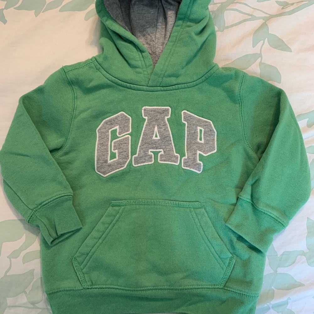 ⭐️3/$30⭐️ Toddler Gap hooded sweatshirt size 2t
